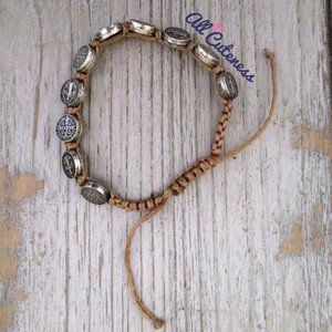 🎀 Adjustable Bracelet